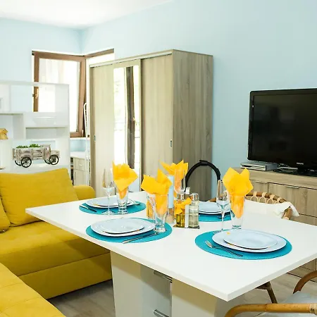 Sunny With Parking Near The Sea In Briz, By Flat Mаnаger Lägenhet Varna