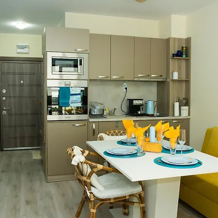 Sunny With Parking Near The Sea In Briz, By Flat Mаnаger Lägenhet *