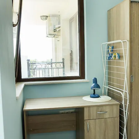 Sunny With Parking Near The Sea In Briz, By Flat Mаnаger Lägenhet *