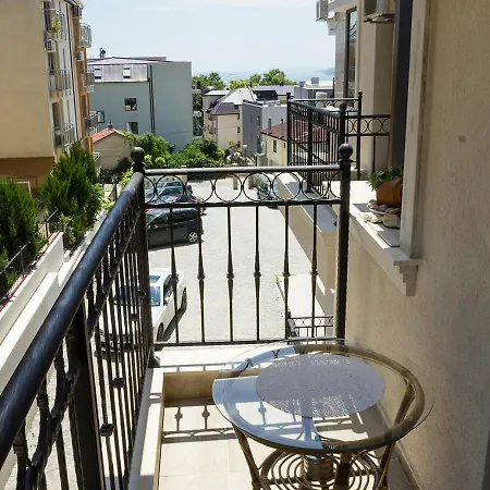 Sunny With Parking Near The Sea In Briz, By Flat Mаnаger Апартамент *